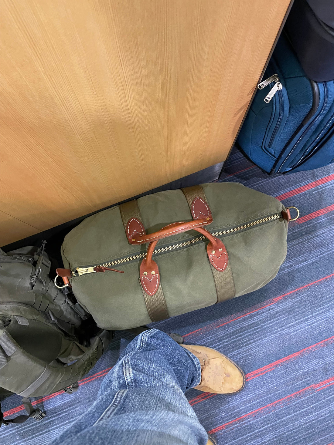 Essential Tips for Weekend Packing with Duffle Bags