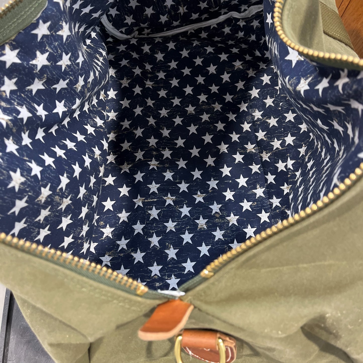 22 Inch Basic Duffle Bag